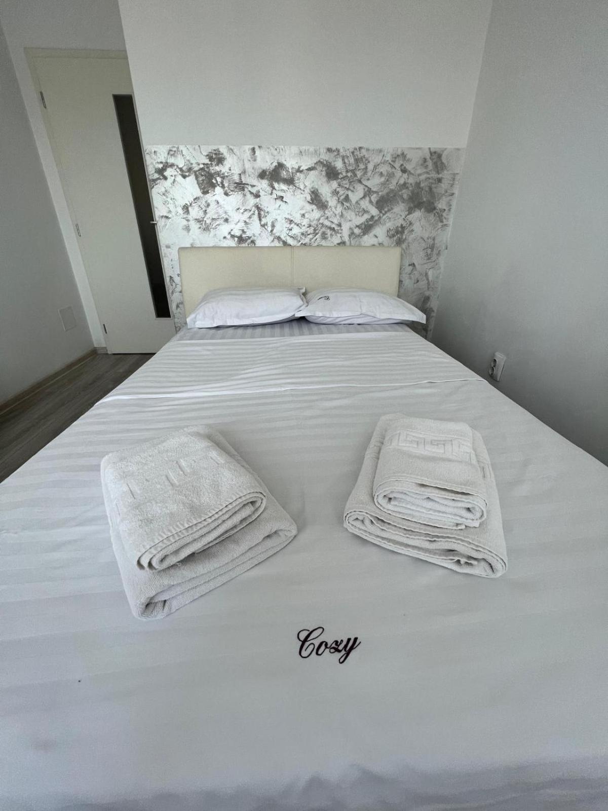Cozy 3 Bedroom Apartments In Centre Of Iasi Palas Mall Eksteriør bilde